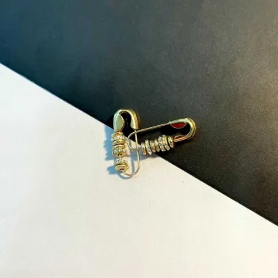 Safety Pin Earrings_img_0